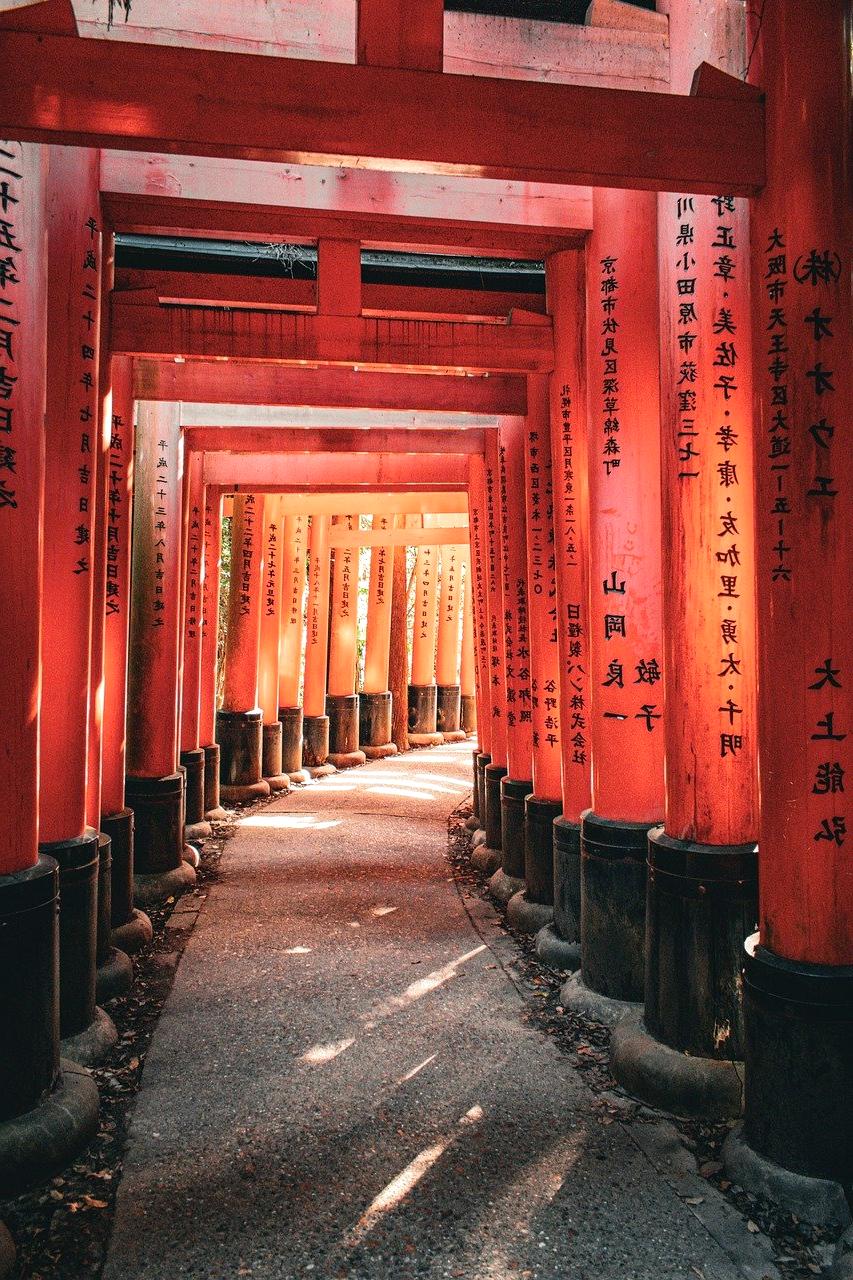 Traditional Japanese bowing ceremony demonstrating proper respect and hierarchy